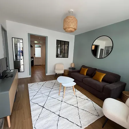 Apartment T3 Hypercentre - 5 Couchages - 300 M - Linge & Menage Inclus *
